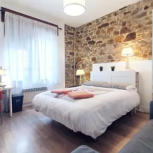 2. Habitación Doble A 8 Km De Bilbao. Baño Compartido Habitación en casa particular Galdácano